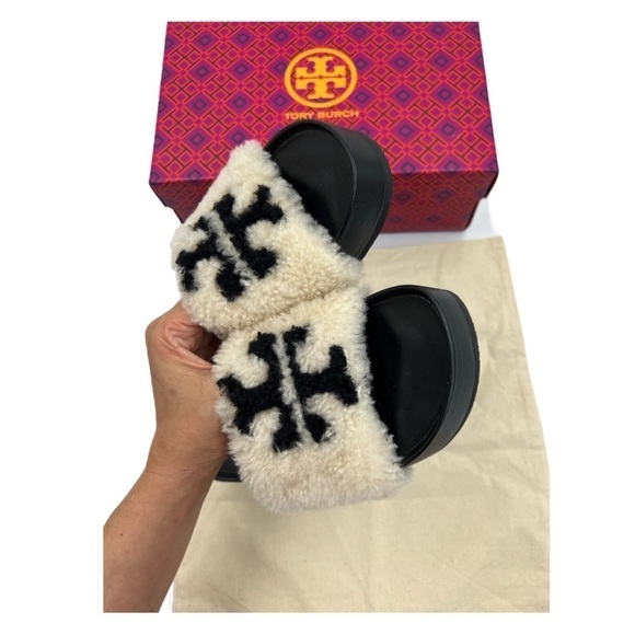 ✨ Tory Burch Faux-Shearling Double T Flatform Slides | NWT | Size 5 - Picture 12 of 15